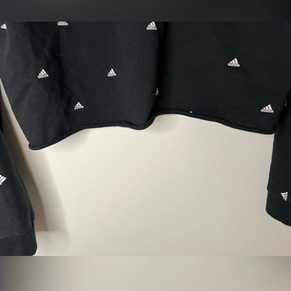 Adidas - Crewneck Long Sleeve - Size XL - Picture 6 of 9